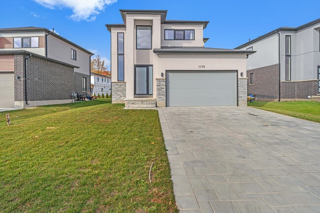 property at 1719 Applerock Av