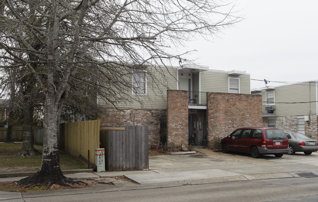 1353 Lake Ave in Metairie, LA - Building Photo - Building Photo