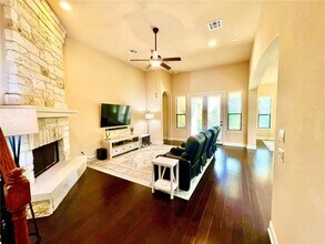 422 Indianwood Dr in Austin, TX - Building Photo - Building Photo