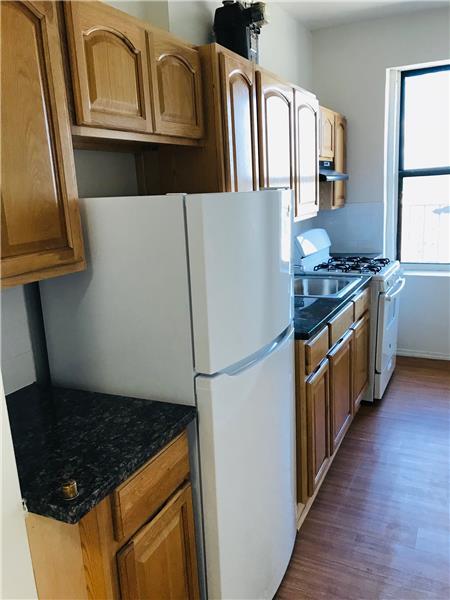 225 W 233rd St in Bronx, NY - Building Photo - Building Photo