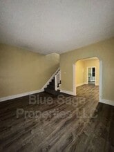 906 Coates St in Sharon Hill, PA - Building Photo - Building Photo