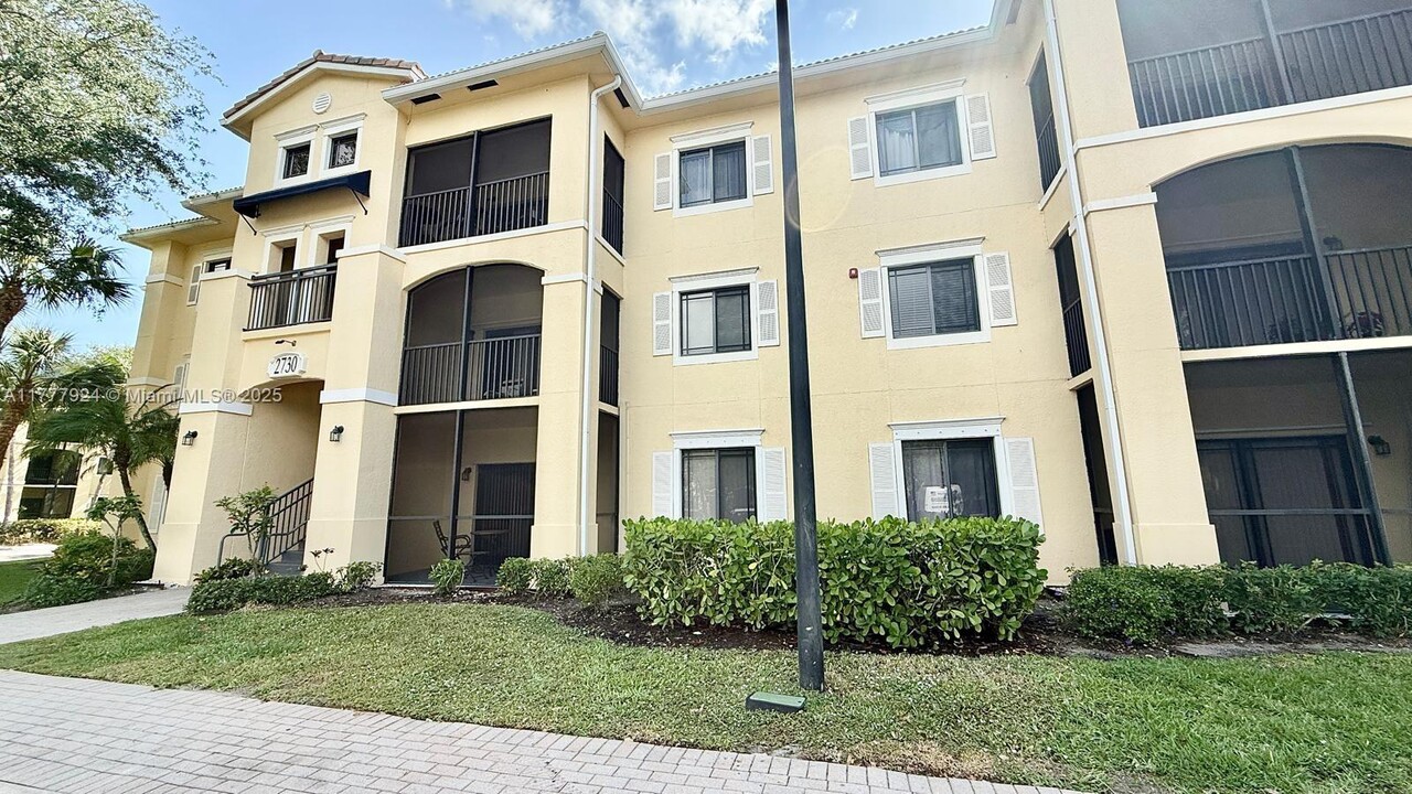 2730 Anzio Ct in Palm Beach Gardens, FL - Building Photo
