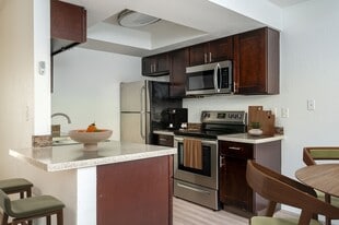 Haven Lake Oswego in Lake Oswego, OR - Building Photo