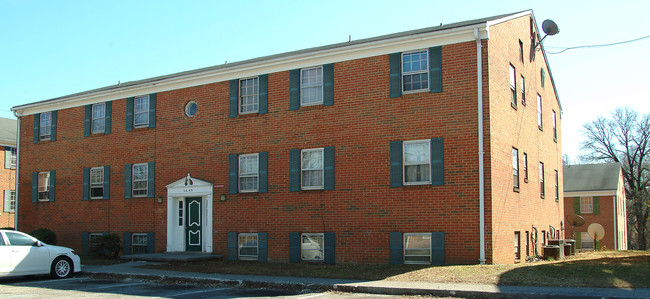 El Ray Apartments in Roanoke, VA - Foto de edificio - Building Photo