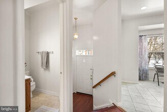 47621 Comer Square in Sterling, VA - Building Photo - Building Photo