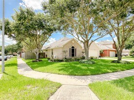 11922 Hueco Tanks Dr in Sugar Land, TX - Building Photo