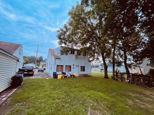 65 N Harrison St in Johnson City, NY - Building Photo - Building Photo