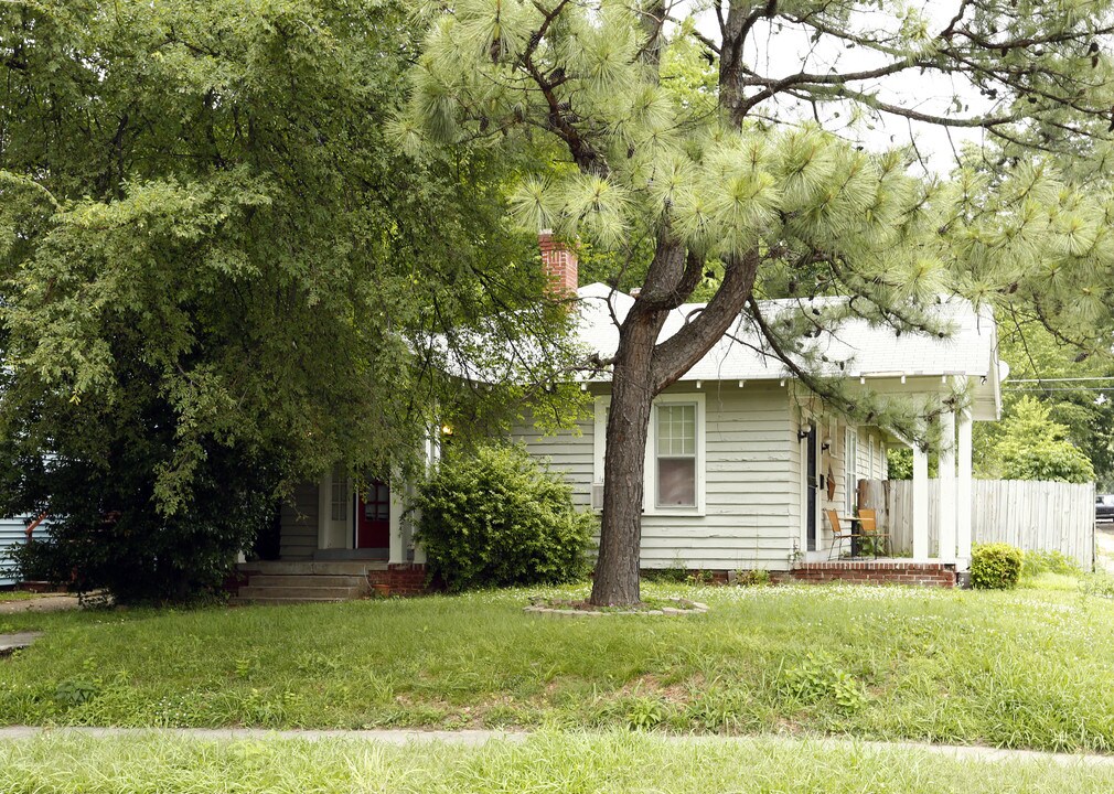 1536 Court Ave in Memphis, TN - Foto de edificio