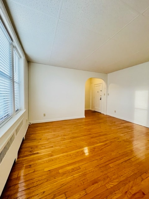 81 Chestnut St, Unit 111 in Rutherford, NJ - Building Photo - Building Photo