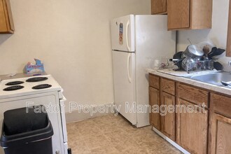 103 Locust St in Mankato, MN - Building Photo - Building Photo