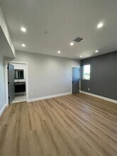 6345 Farmdale Ave, Unit 6345.5 in North Hollywood, CA - Building Photo - Building Photo