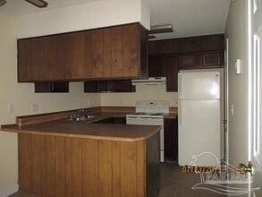 6326 W Fairfield Dr in Pensacola, FL - Building Photo - Building Photo
