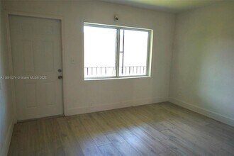 584 NW 65th St in Miami, FL - Building Photo - Building Photo