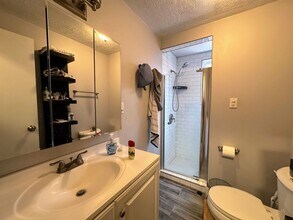 4734 Lorigan St in Pittsburgh, PA - Foto de edificio - Building Photo