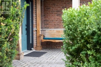 241 Emms Dr in Barrie, ON - Building Photo - Building Photo