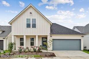 9105 Southlawn Dr in Baton Rouge, LA - Building Photo