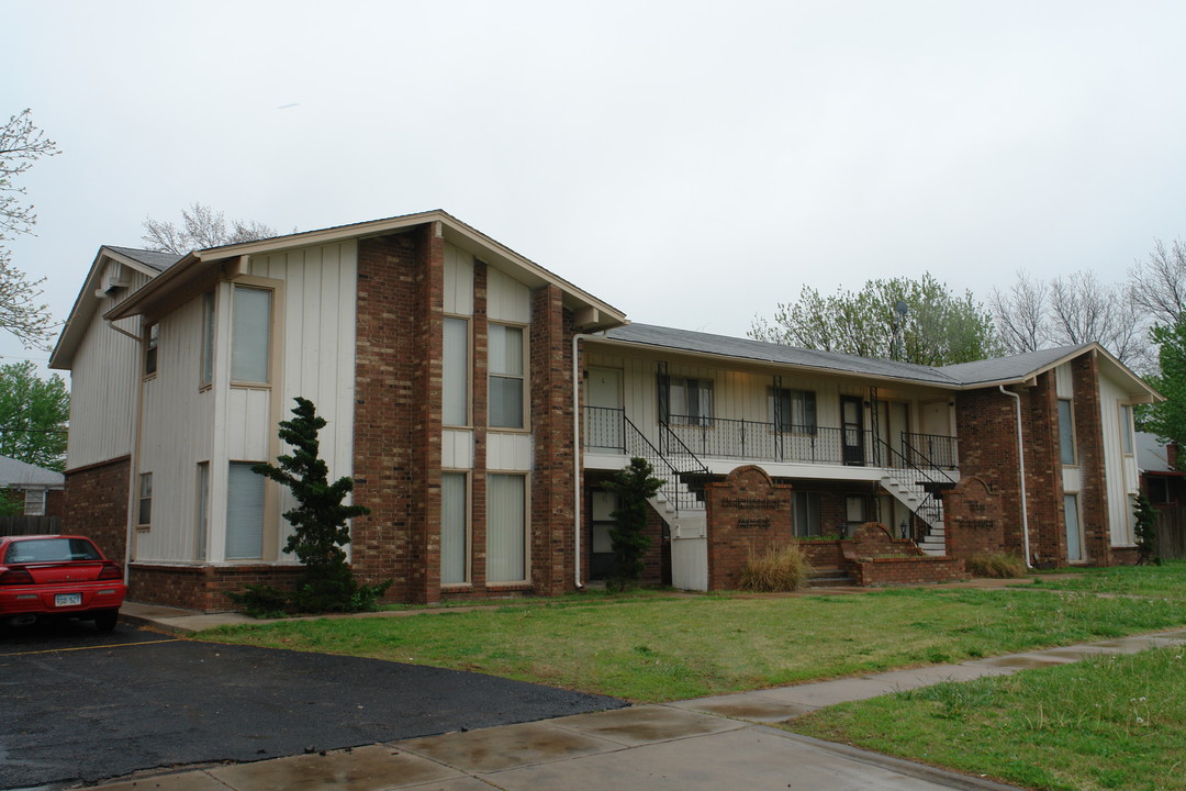 1850 S Oliver St in Wichita, KS - Building Photo