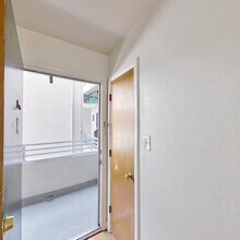 Isle of Dwight in Berkeley, CA - Building Photo - Building Photo