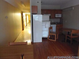 1110 Commonwealth Ave in Boston, MA - Building Photo