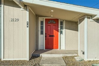 2129 Michael Way in Las Vegas, NV - Building Photo - Building Photo