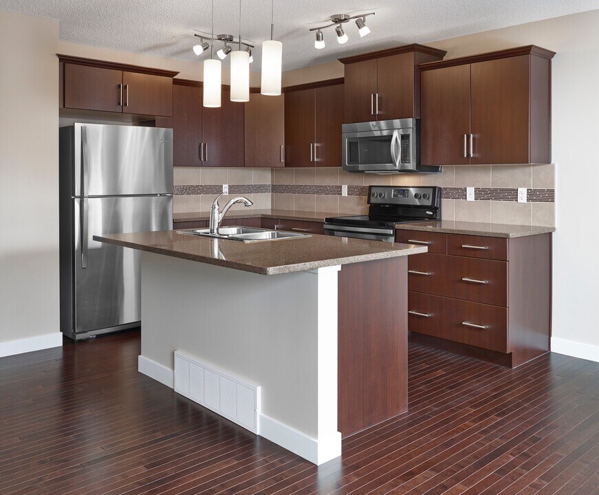 2004-2004 Trumpeter Way NW in Edmonton, AB - Building Photo