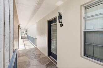 180 Flanders C in Delray Beach, FL - Building Photo - Building Photo