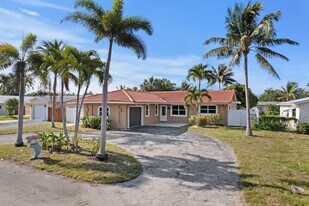 2650 NE 22nd St in Pompano Beach, FL - Building Photo