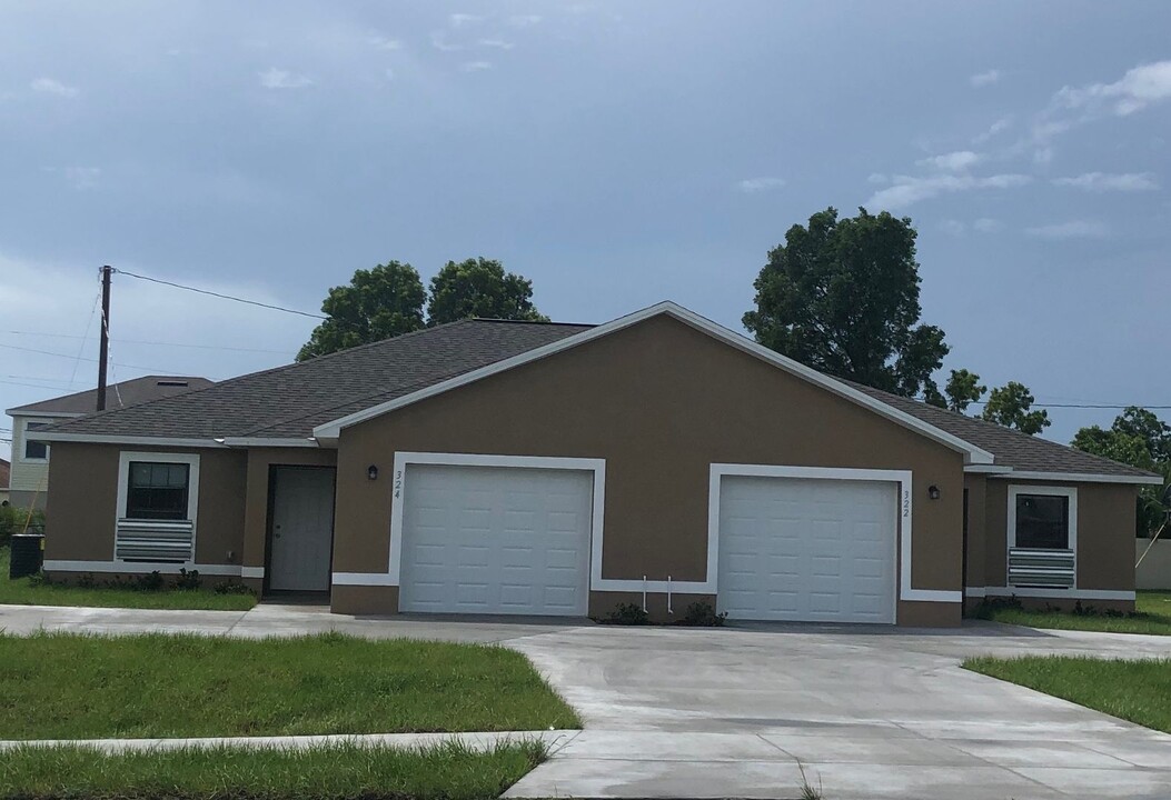 322-324 Cultural Blvd in Cape Coral, FL - Building Photo