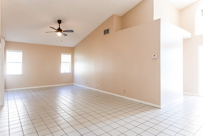 18811 La Costa Ln in Boca Raton, FL - Building Photo - Building Photo
