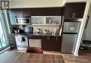 80 Western Battery Rd in Toronto, ON - Building Photo - Building Photo