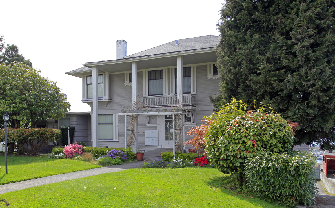 Harbor View Apartments in Everett, WA - Building Photo