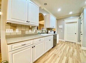 100 Brittany Dr S in Elmore, AL - Building Photo - Building Photo