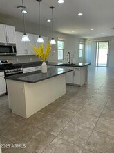 7230 W Southgate Ave in Phoenix, AZ - Building Photo - Building Photo