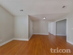 323 Dexter Pl in Monroe, NC - Foto de edificio - Building Photo