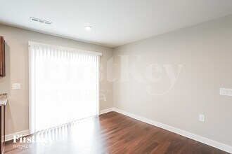 903 Wilkinson Ln in White House, TN - Foto de edificio - Building Photo