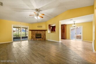 8066 Le Havre Dr N in Jacksonville, FL - Building Photo - Building Photo