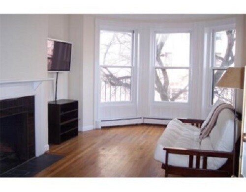 511 Beacon St, Unit #9 in Boston, MA - Building Photo - Building Photo