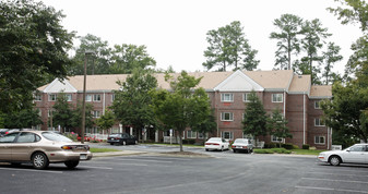 Wellesley Commons Apartments