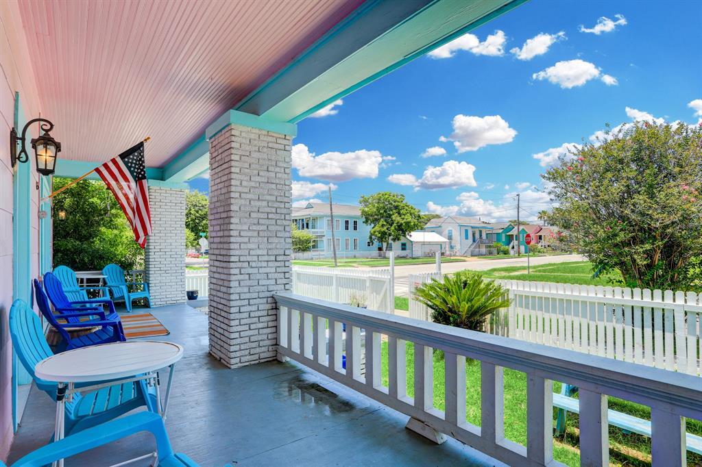 3227 Avenue Q in Galveston, TX - Building Photo