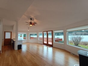 3741 Longhorn Dr NW in Bremerton, WA - Building Photo - Building Photo