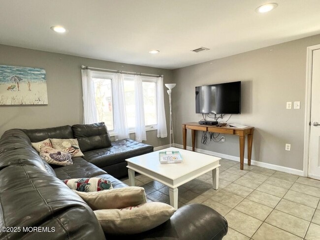112 Kerr Ave in Lavallette, NJ - Building Photo - Building Photo