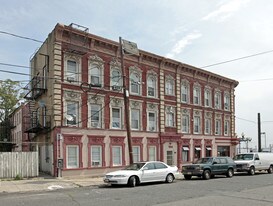 475 State St in Perth Amboy, NJ - Building Photo