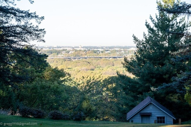 property at 1835 Hunter Ln
