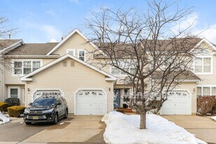 35 Treat Ln in East Brunswick, NJ - Building Photo