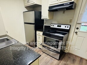 2419 Robley Dr in Lafayette, LA - Foto de edificio - Building Photo