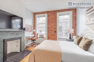 51 Leroy St in New York, NY - Building Photo