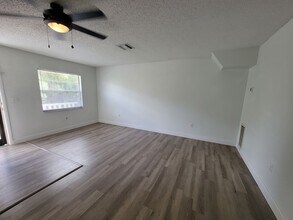 5324 Desoto Pl in Sarasota, FL - Building Photo - Building Photo