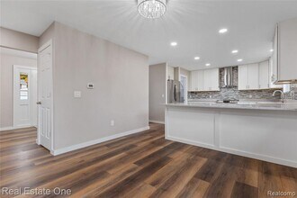 5842 Marble Dr in Troy, MI - Building Photo - Building Photo