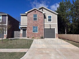 2819 Clifton Ter in Norman, OK - Building Photo
