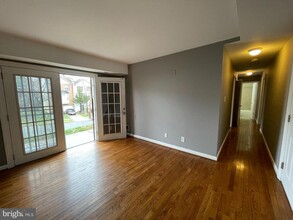 2512 Markham Ln-Unit -1 in Hyattsville, MD - Building Photo - Building Photo